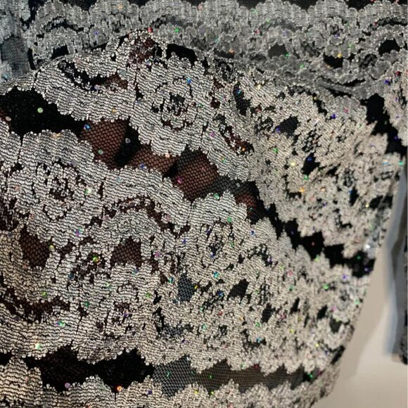 𝅺WOMAN’S formal cardigan. Black and silver. Size medium. Excellent condition. - Picture 6 of 8